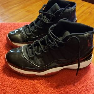 2001 Air  Jordan retro bred 11